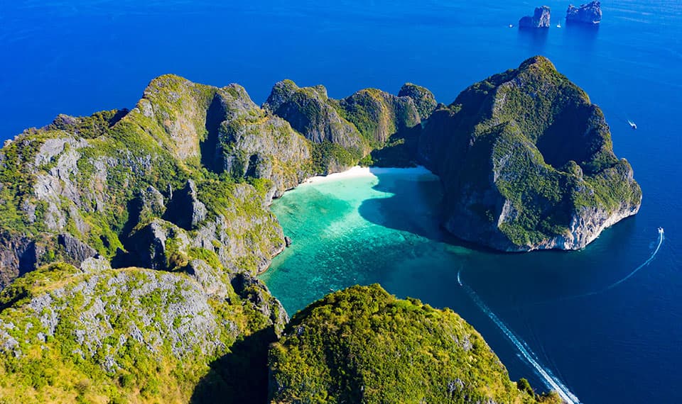 phi phi island tour from phuket by speedboat