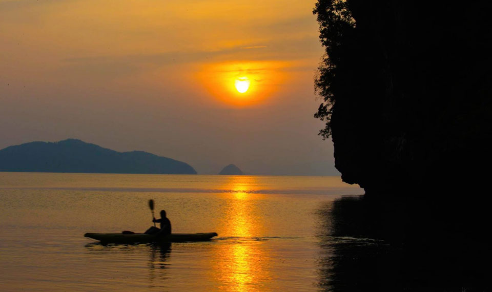 hong by starlight canoeing trip from phuket