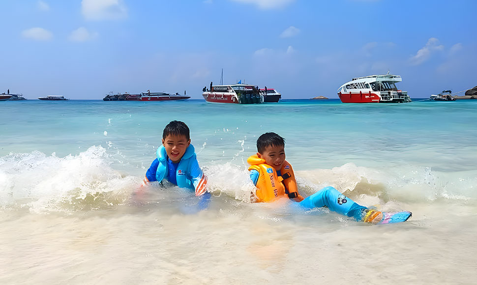 catamaran-day-trip-similan-islands catamaran day trip similan islands