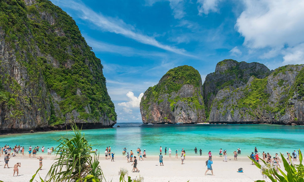 maya bay lazy late departure from phuket